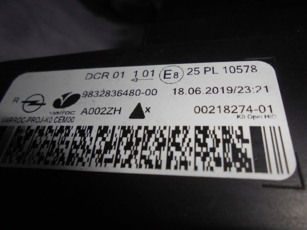 Frontscheinwerfer Opel Zafira Vivaro C 9832837680 Xenon Ein Satz Headlight