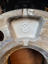 Laden Sie das Bild in den Galerie-Viewer, 1x Alufelge 17 Zoll 7.0" 5x112 43ET 5C0601025BQ VW Beetle Golf I Rim Wheel FEL5219179019md