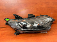Load image into Gallery viewer, Frontscheinwerfer Mitsubishi Outlander 8301D3-32 LED Rechts Headlight
