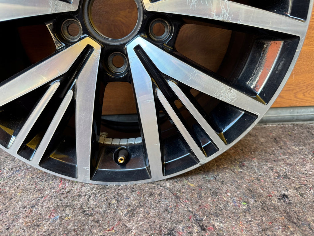 1x Alufelge 16 Zoll 6.5" 5x112 46ET Glanz Schwarz 5G0601025CD VW Golf VII I FEL8178434502je