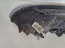 Load image into Gallery viewer, Frontscheinwerfer Hyundai I30 92102-2R000 Rechts Scheinwerfer Headlight SCH7764569462cv