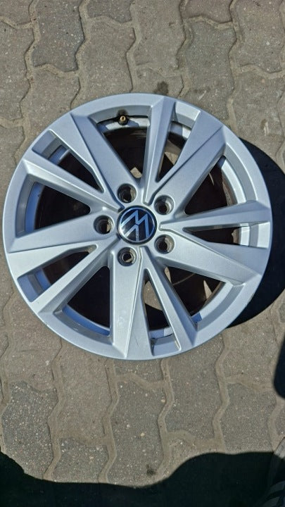 1x Alufelge 16 Zoll 6.5" 5x112 48ET Glanz Silber 5TA601025Q VW Touran Rim Wheel FEL4611978901hy