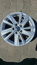 Laden Sie das Bild in den Galerie-Viewer, 1x Alufelge 16 Zoll 6.5" 5x112 48ET Glanz Silber 5TA601025Q VW Touran Rim Wheel FEL4611978901hy