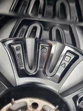 Load image into Gallery viewer, 1x Alufelge 16 Zoll 6.5" 5x114.3 44ET Glanz Silber 403003206R Renault Zoe FEL4010607940ft