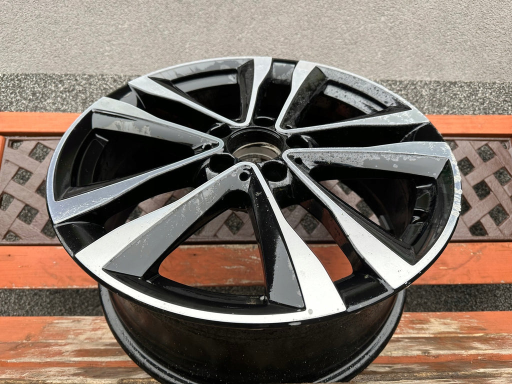 1x Alufelge 18 Zoll 7.5" 5x112 49ET Glanz Schwarz A1774012700 Mercedes-Benz W177