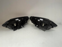 Laden Sie das Bild in den Galerie-Viewer, Frontscheinwerfer Mercedes-Benz W177 A1779064703 LED Rechts oder Links SCH2138608319rk