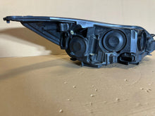 Laden Sie das Bild in den Galerie-Viewer, Frontscheinwerfer Ford Focus III BM5113W030AK Links Scheinwerfer Headlight SCH1456339410yg