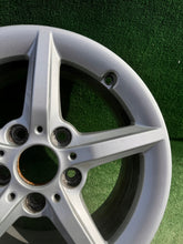 Load image into Gallery viewer, 1x Alufelge 16 Zoll 7.0" 5x120 40ET Glanz Silber 6866302 BMW 1 F21 E87 F20 FEL7694676185an