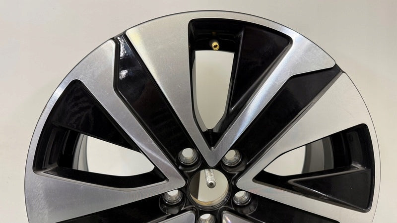 1x Alufelge 16 Zoll 6.0" 5x100 35ET Schwarz 2GM601025AH VW Rim Wheel FEL6939635006wb