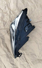 Load image into Gallery viewer, Frontscheinwerfer Seat Tarraco 5FJ941774B Rechts Scheinwerfer Headlight