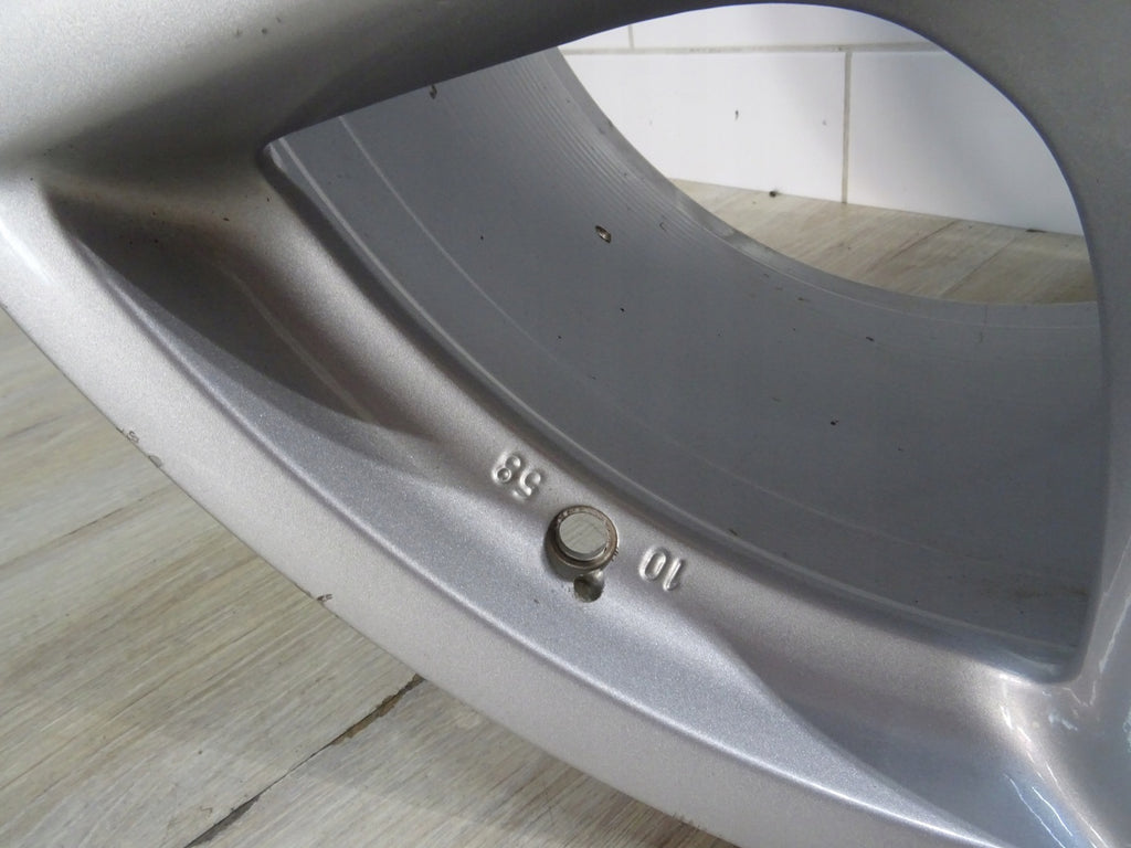 1x Alufelge 18 Zoll 8.0" 5x130 99736214001 Porsche Rim Wheel