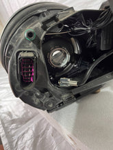 Laden Sie das Bild in den Galerie-Viewer, Frontscheinwerfer Porsche Panamera 970 97063105705 Xenon Links Headlight SCH5559807322vw