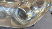 Laden Sie das Bild in den Galerie-Viewer, Frontscheinwerfer Opel Vectra C 13170924 Xenon Links Scheinwerfer Headlight SCH9357762526sb