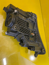 Load image into Gallery viewer, Frontscheinwerfer Skoda Superb III 3V1941016A Xenon Rechts Headlight