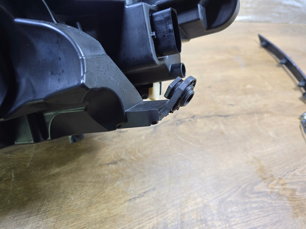 Frontscheinwerfer Seat Ibiza I V 6F1941006F Rechts Scheinwerfer Headlight SCH6144059459dn