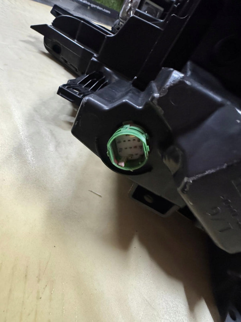 Frontscheinwerfer Alfa Romeo 50572572 Ein Stück (Rechts oder Links) Headlight SCH3703879649vo
