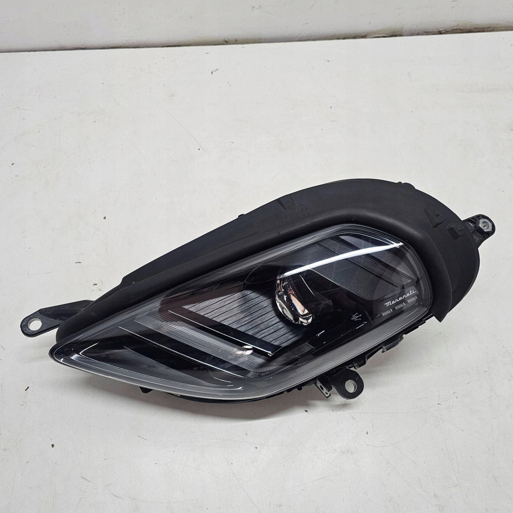 Frontscheinwerfer Maserati I 06701588620 Rechts Scheinwerfer Headlight SCH4632875284on