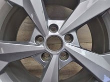 Laden Sie das Bild in den Galerie-Viewer, 1x Alufelge 18 Zoll 5x112 8Y0601025J Audi A3 Rim Wheel FEL4175622189hp