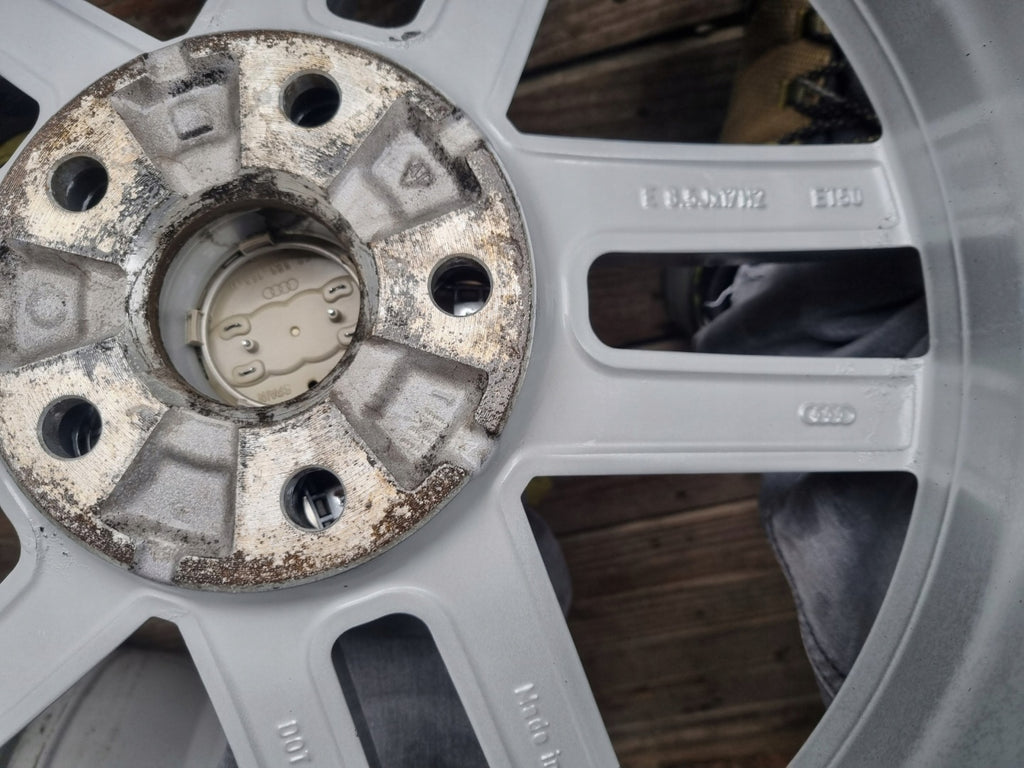 4x Alufelge 17 Zoll 8.5" 5x112 50ET Silber 8S0601025A Audi Tt Rim Wheel FEL5859348672kc