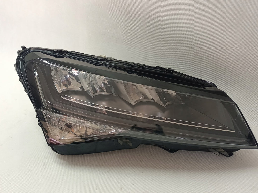 Frontscheinwerfer Skoda Superb Links Scheinwerfer Headlight SCH5293395405yy