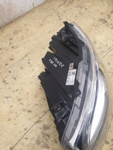 Laden Sie das Bild in den Galerie-Viewer, Frontscheinwerfer Mercedes-Benz Sprinter A9109067100 Full LED Rechts oder Links