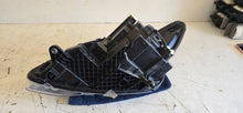 Laden Sie das Bild in den Galerie-Viewer, Frontscheinwerfer Mercedes-Benz Vito W447 A4479067800 003338511EL01128418 Rechts SCH8769984878nz