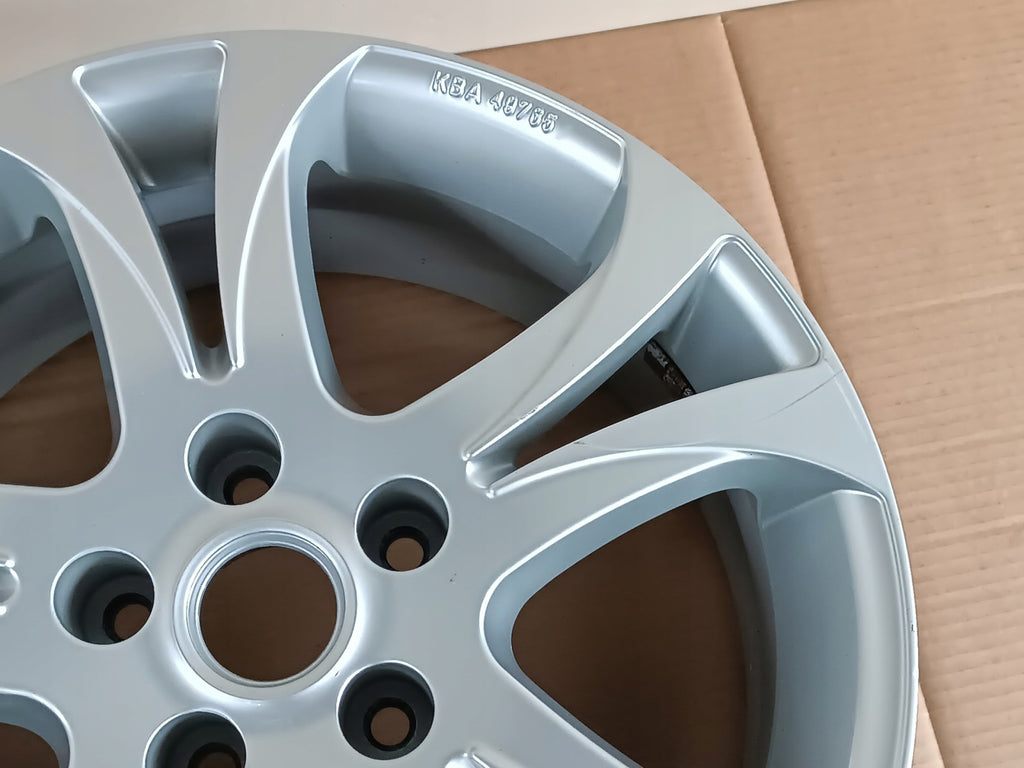 1x Alufelge 17 Zoll 7.0" 5x114.3 40ET KE409-4E250 Nissan I Rim Wheel FEL4522150354kk