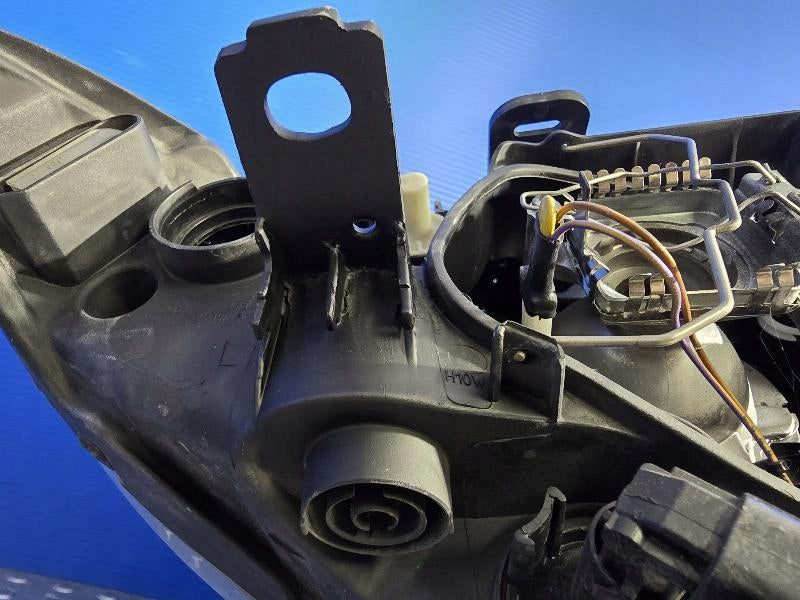 Frontscheinwerfer BMW 1 E81 E82 E87 6824489-08 Xenon Links Headlight