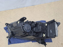 Laden Sie das Bild in den Galerie-Viewer, Frontscheinwerfer Dacia Sandero III Logan Jogger 260101940R Full LED Rechts