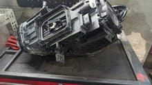 Laden Sie das Bild in den Galerie-Viewer, Frontscheinwerfer Mercedes-Benz W247 LED Rechts Scheinwerfer Headlight