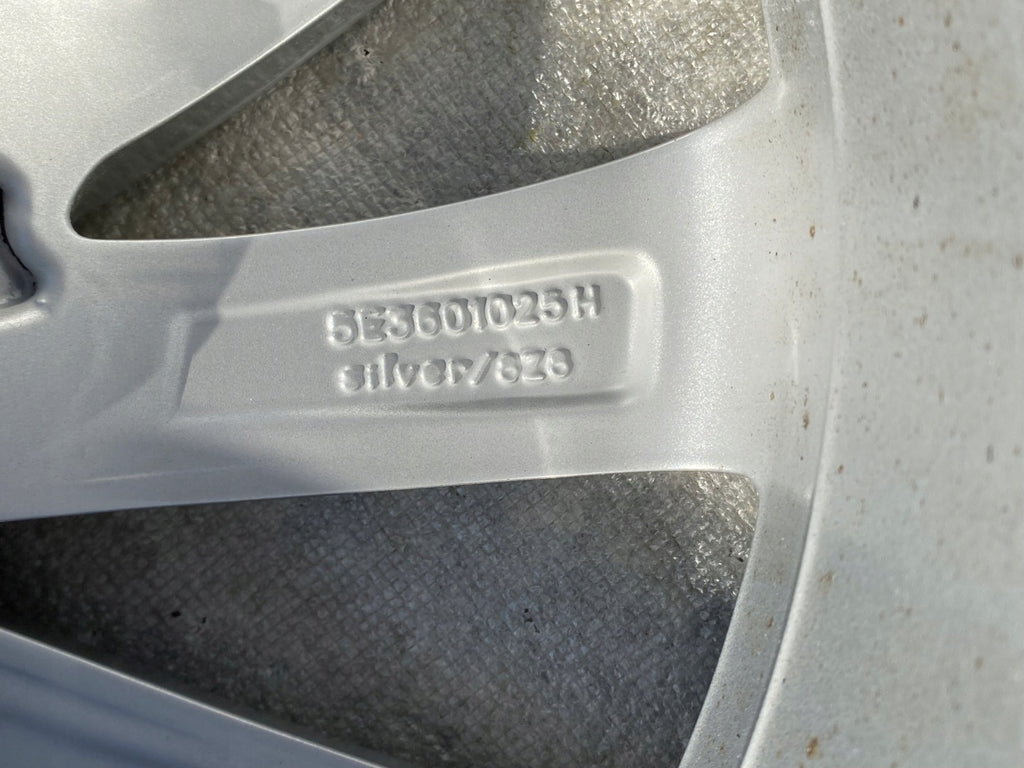 1x Alufelge 18 Zoll 7.5" 5x112 48ET Glanz Schwarz 5E3601025H Skoda Octavia I FEL2736595463mq
