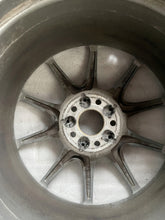 Laden Sie das Bild in den Galerie-Viewer, 1x Alufelge 19 Zoll 10.0" 5x112 55ET Glanz Silber A2134012700 Mercedes-Benz Amg FEL7818934265mz