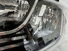 Load image into Gallery viewer, Frontscheinwerfer Dacia Duster 260609367R Links Scheinwerfer Headlight