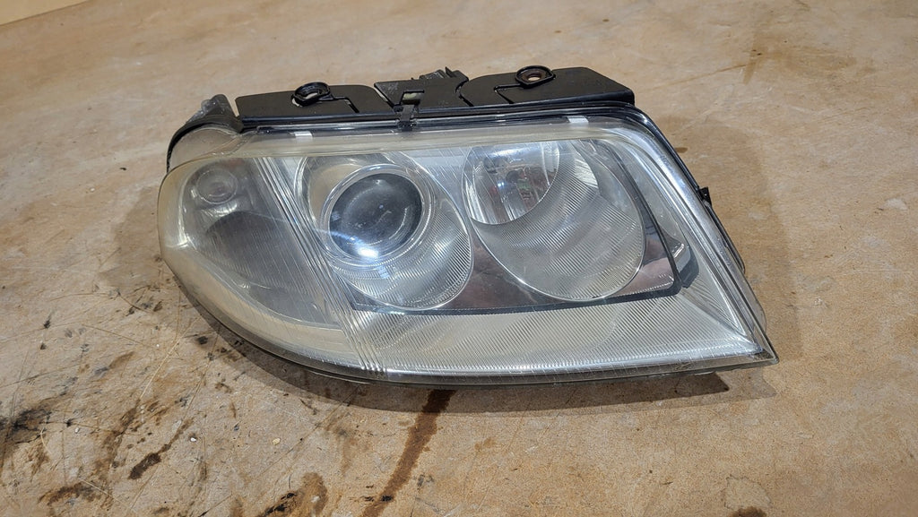 Frontscheinwerfer VW Passat 3B0941016 Rechts Scheinwerfer Headlight