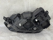 Laden Sie das Bild in den Galerie-Viewer, Frontscheinwerfer VW Sportsvan 517941032B Xenon Rechts Scheinwerfer Headlight SCH5597933421fn