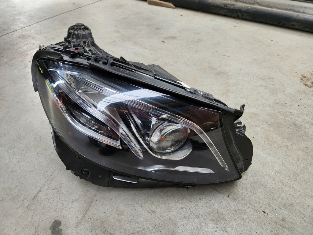 Frontscheinwerfer Mercedes-Benz W213 W2139067606KZ LED Rechts Headlight