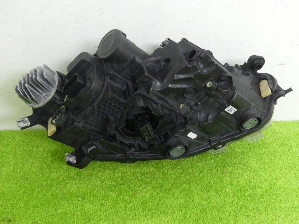 Frontscheinwerfer VW Polo 2G1941035M Links Scheinwerfer Headlight SCH3660077503jz