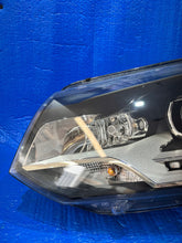 Laden Sie das Bild in den Galerie-Viewer, Frontscheinwerfer VW T5 7E5941015C Xenon Links Scheinwerfer Headlight