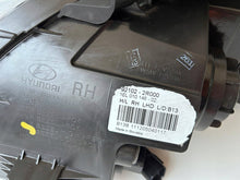 Laden Sie das Bild in den Galerie-Viewer, Frontscheinwerfer Hyundai I30 92102-2R000 Rechts Scheinwerfer Headlight SCH5629315646ha