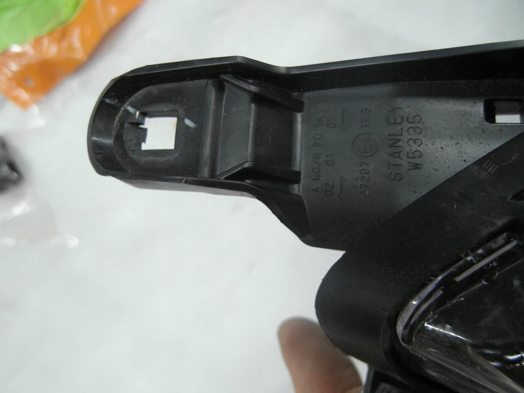 Frontscheinwerfer Mitsubishi Space Star W5335 Rechts Scheinwerfer Headlight