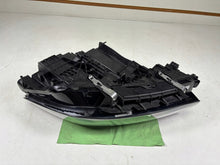 Laden Sie das Bild in den Galerie-Viewer, Frontscheinwerfer BMW 2 Active Tourer U06 5A42247-07 Links Headlight SCH6028536921lv