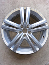 Load image into Gallery viewer, 1x Alufelge 17 Zoll 7.0&quot; 5x100 43ET Schwarz 6J0601025Q Seat Ibiza Iv Rim Wheel