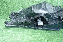 Load image into Gallery viewer, Frontscheinwerfer Skoda Octavia III 5E1941016D Rechts Scheinwerfer Headlight SCH1008090637nz