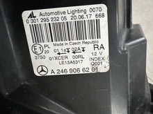 Laden Sie das Bild in den Galerie-Viewer, Frontscheinwerfer Mercedes-Benz W246 A2469066201 LED Rechts Headlight