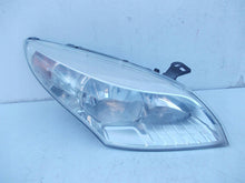 Laden Sie das Bild in den Galerie-Viewer, Frontscheinwerfer Renault Megane III 260100017R Ein Satz Scheinwerfer Headlight SCH1102419997yy
