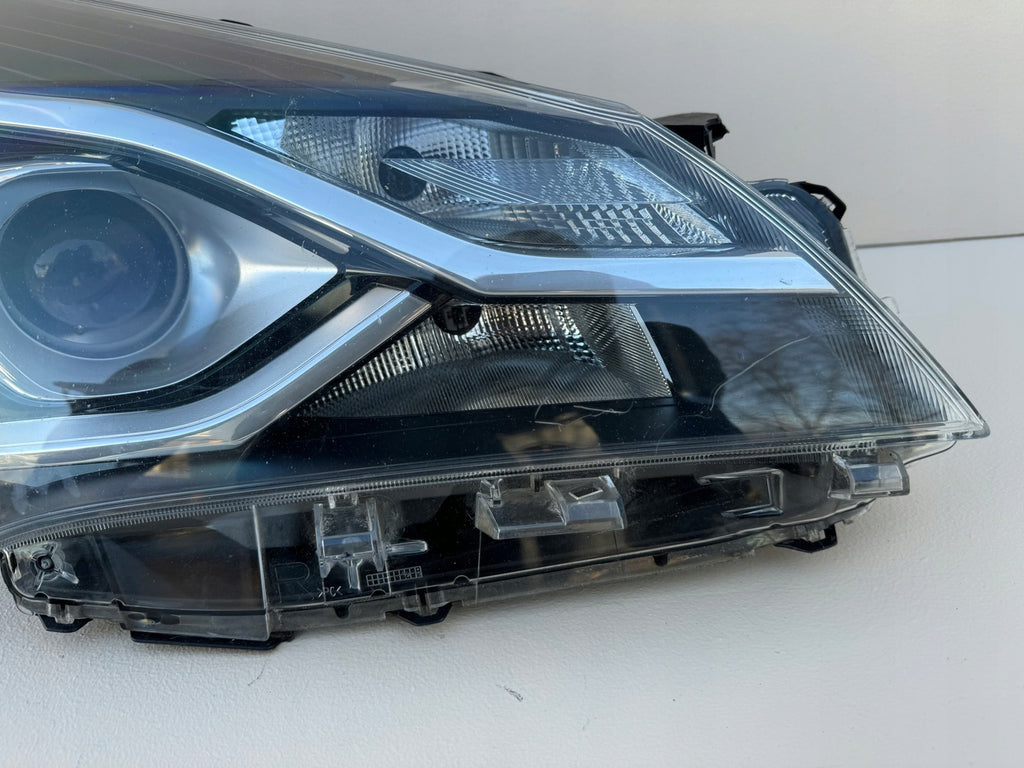 Frontscheinwerfer Toyota Yaris Rechts Scheinwerfer Headlight