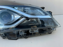 Load image into Gallery viewer, Frontscheinwerfer Toyota Yaris Rechts Scheinwerfer Headlight