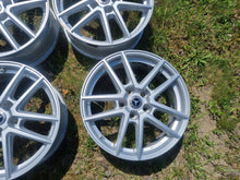 Laden Sie das Bild in den Galerie-Viewer, 4x Alufelge 17 Zoll 7.0" 5x112 41ET Glanz Silber KBA51653 Mercedes-Benz FEL2878193584fw