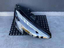 Laden Sie das Bild in den Galerie-Viewer, Frontscheinwerfer Audi A3 8Y0941034 Full LED Rechts Scheinwerfer Headlight