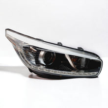 Laden Sie das Bild in den Galerie-Viewer, Frontscheinwerfer Kia Ceed 92102-A2390 Xenon Rechts Scheinwerfer Headlight